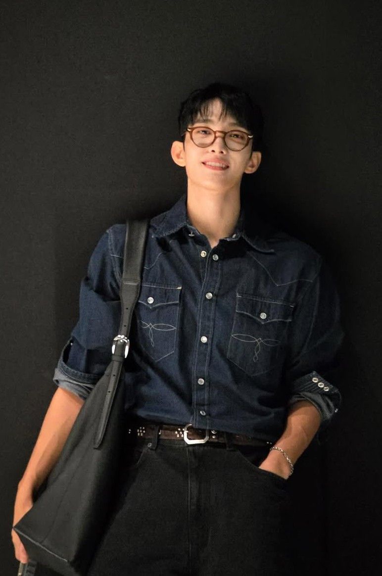 Latest photo of DK (SEVENTEEN)