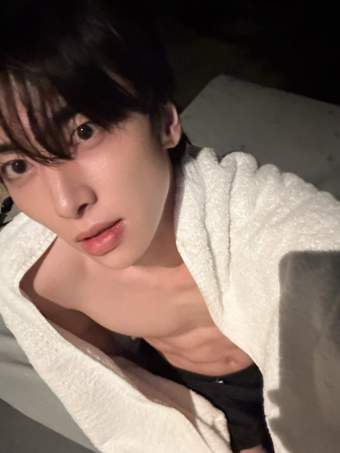 Recent activity shot of Xiao (UP10TION)