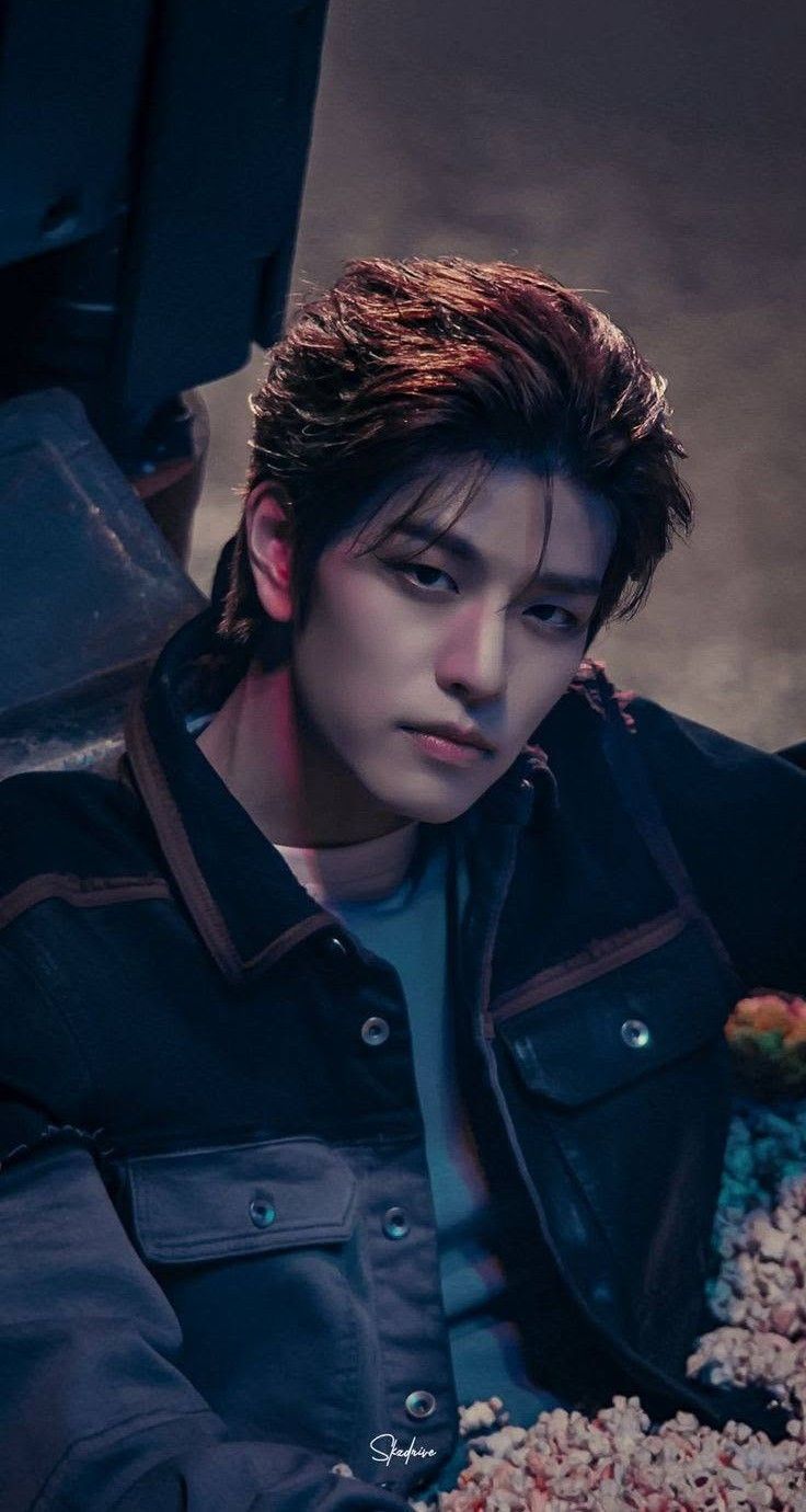 Behind-the-scenes cut of Stray Kids