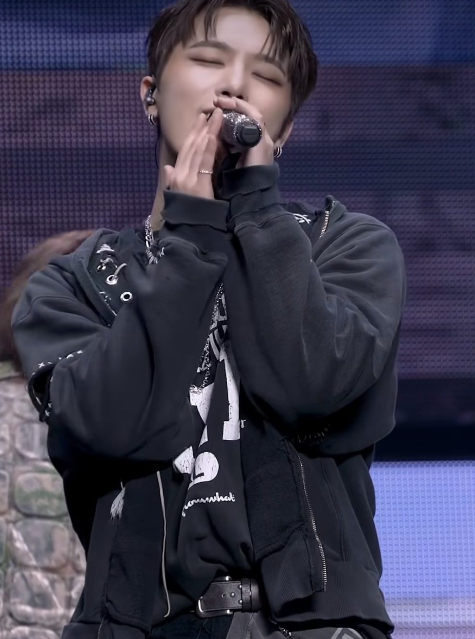 Latest photo of Dino (SEVENTEEN)