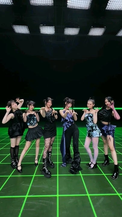 Wallpaper terpopuler hari ini di komunitas EVERGLOW