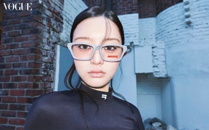 Behind-the-scenes cut of Minju (ILLIT)