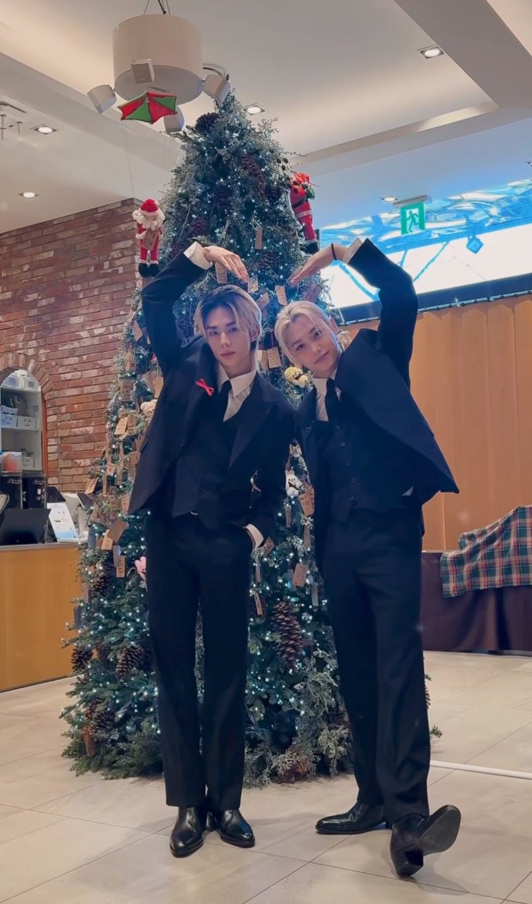 A moment captured by Stray Kids's fan