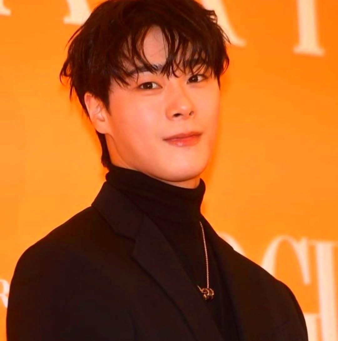 A moment captured by Moonbin (ASTRO)'s fan