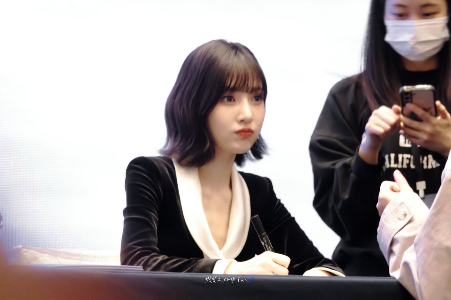 Behind-the-scenes cut of Joy (Red Velvet)