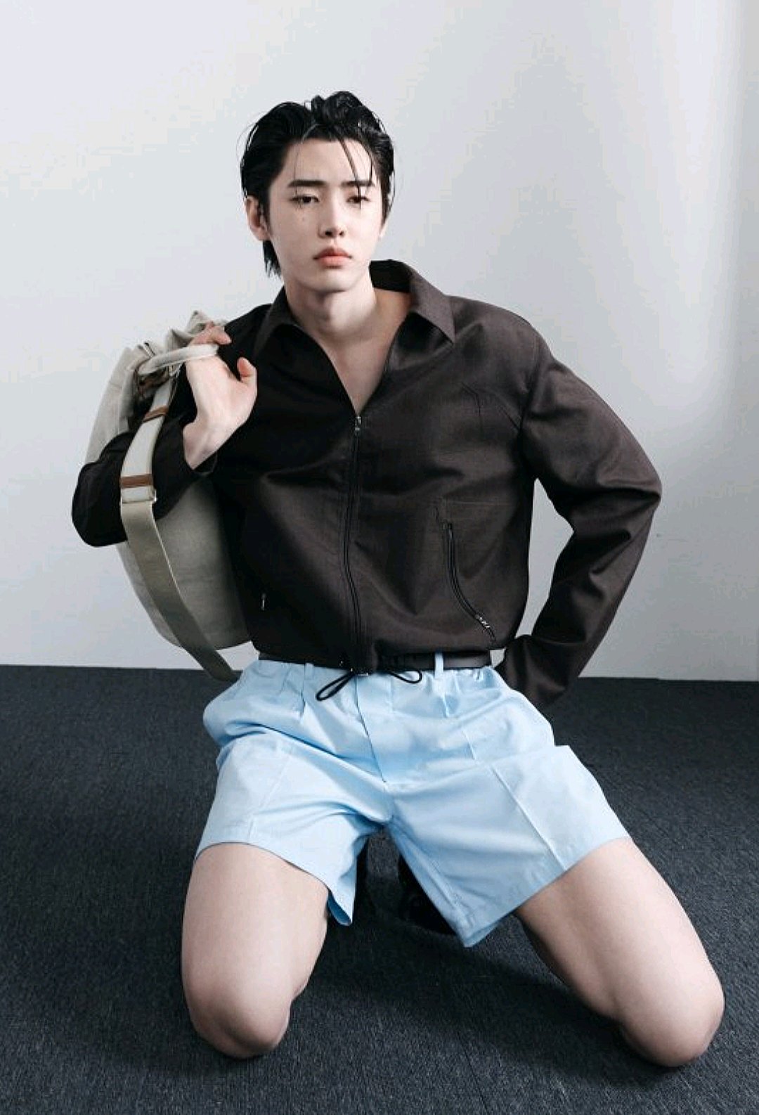 Latest photo of Sunghoon (ENHYPEN)