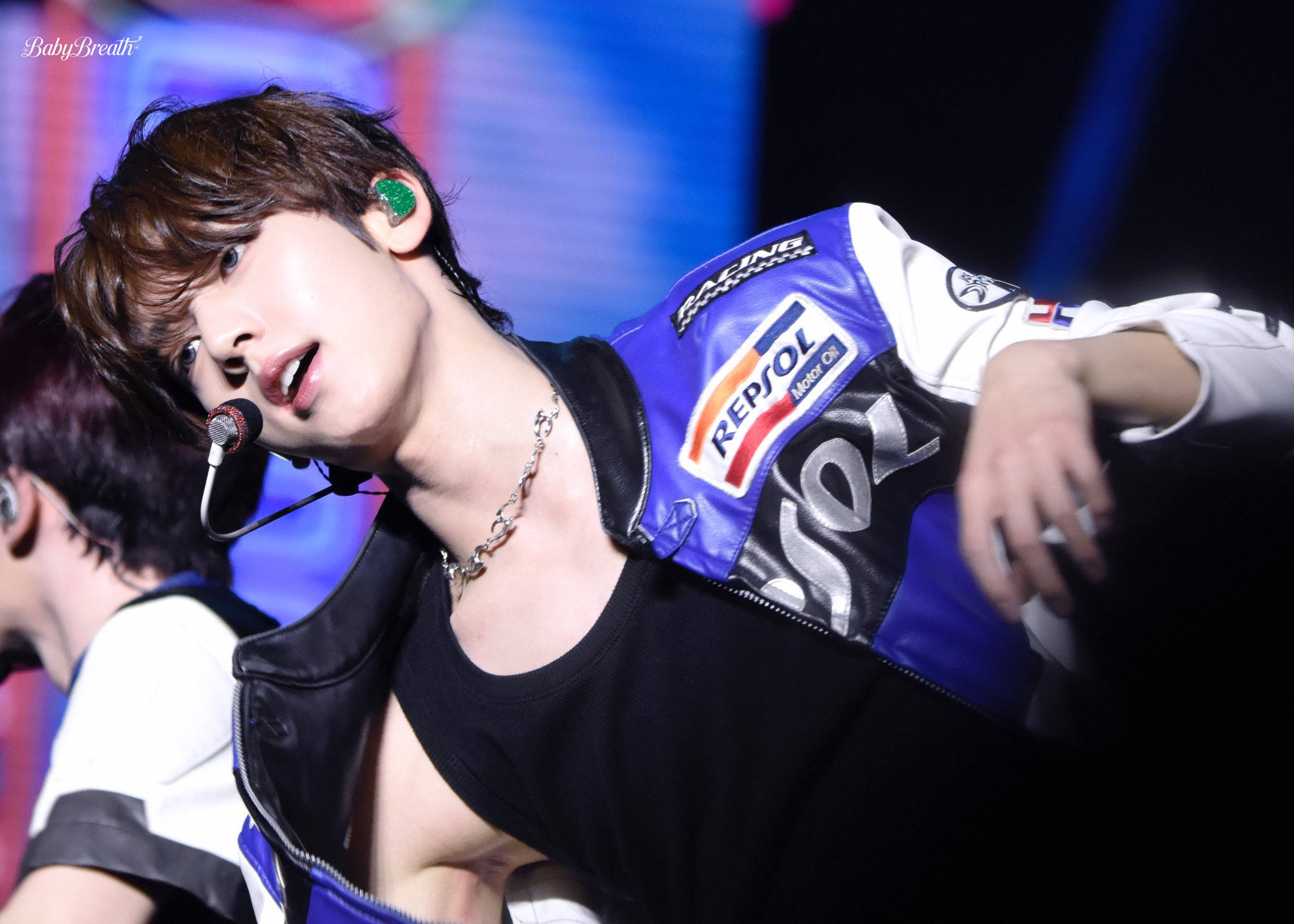 A moment captured by Han Yujin (ZEROBASEONE)'s fan