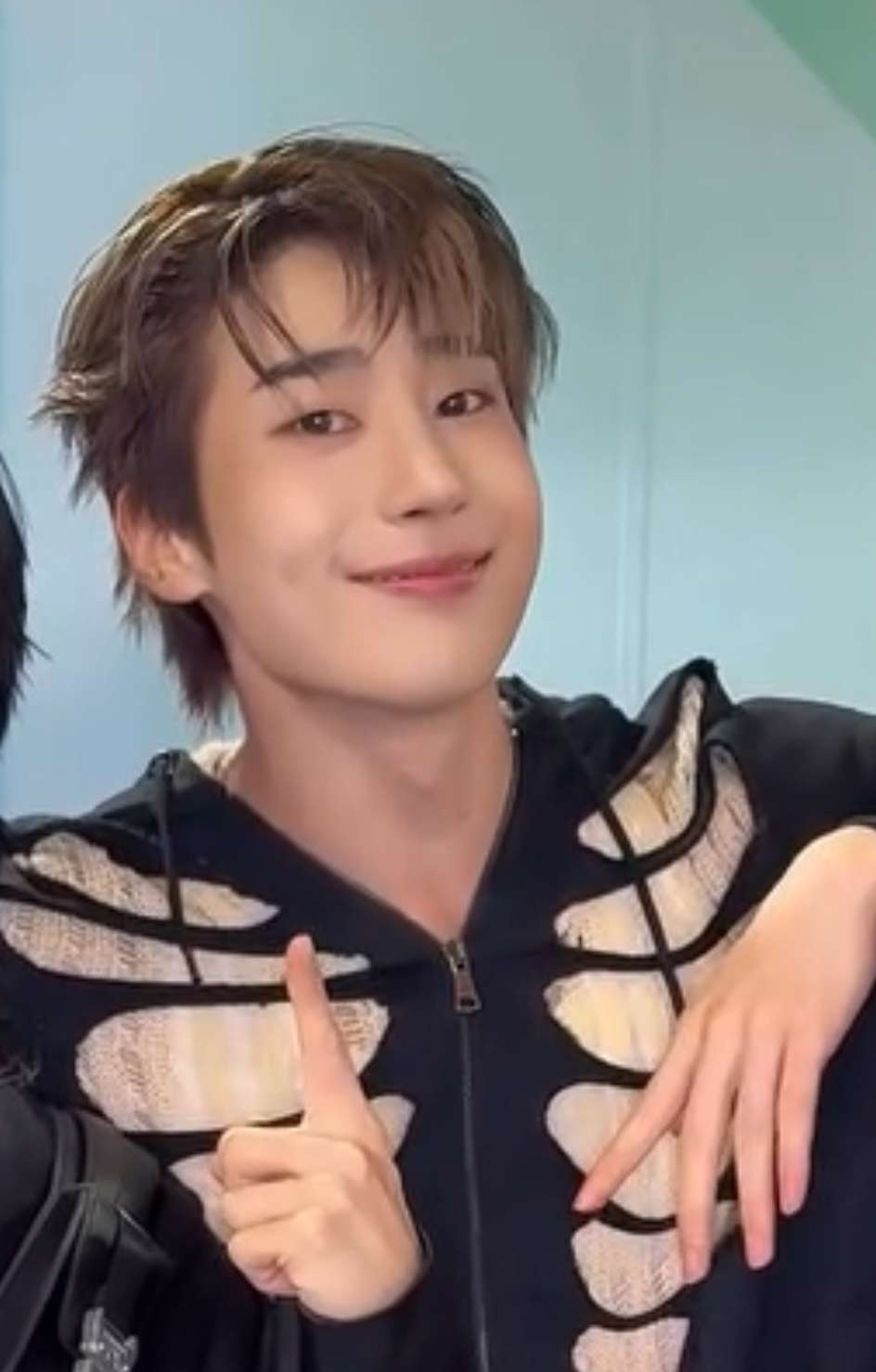 Behind-the-scenes cut of Han Seungwoo