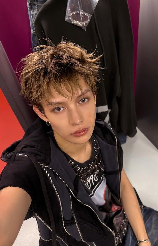 Latest photo of James (CORTIS)