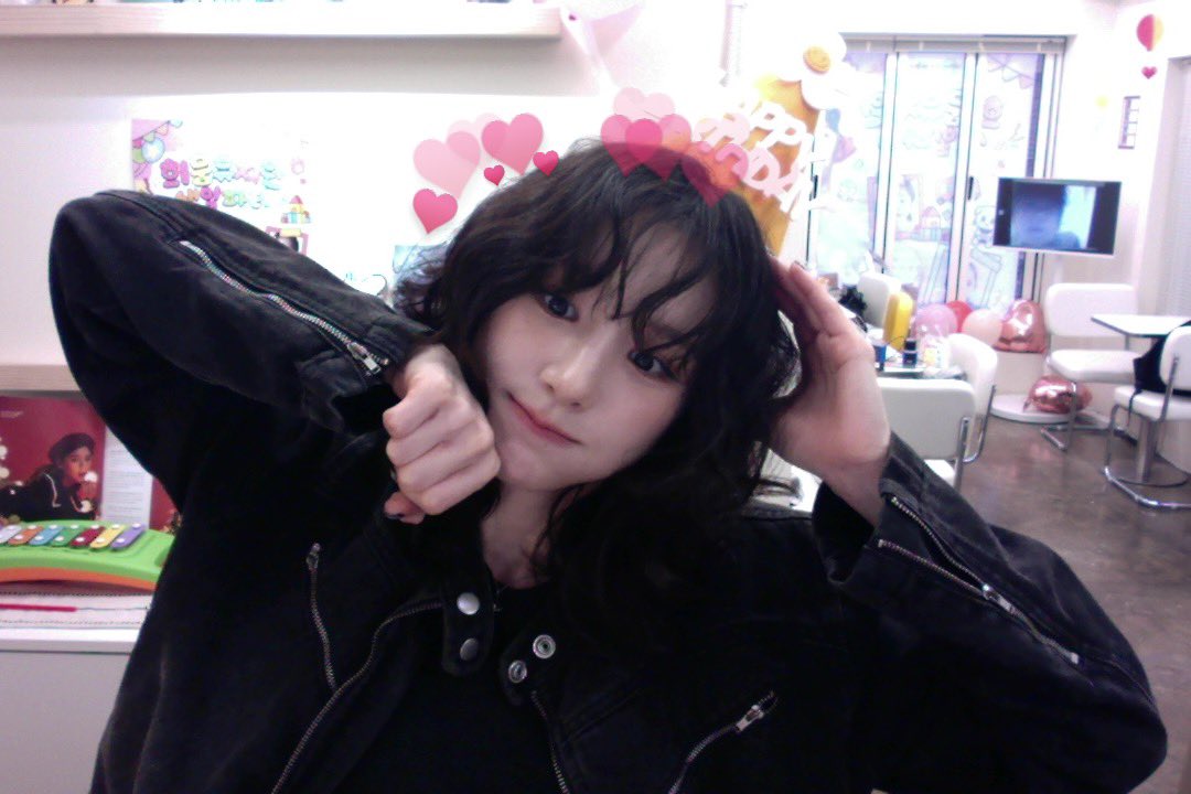 Behind-the-scenes cut of HeeJin (ARTMS)