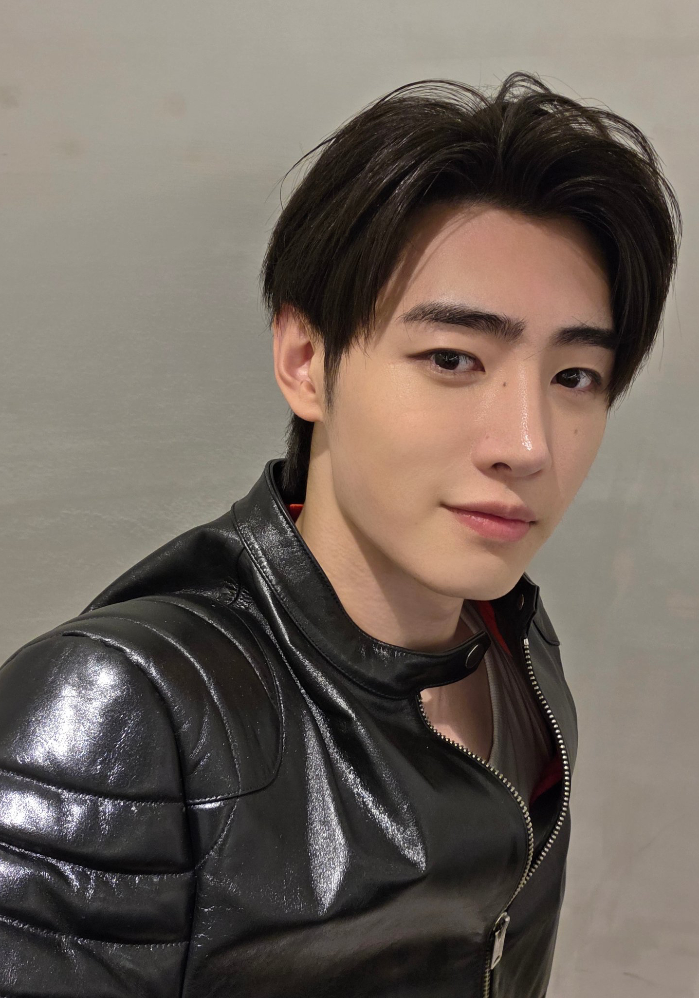 Latest photo of Sunghoon (ENHYPEN)