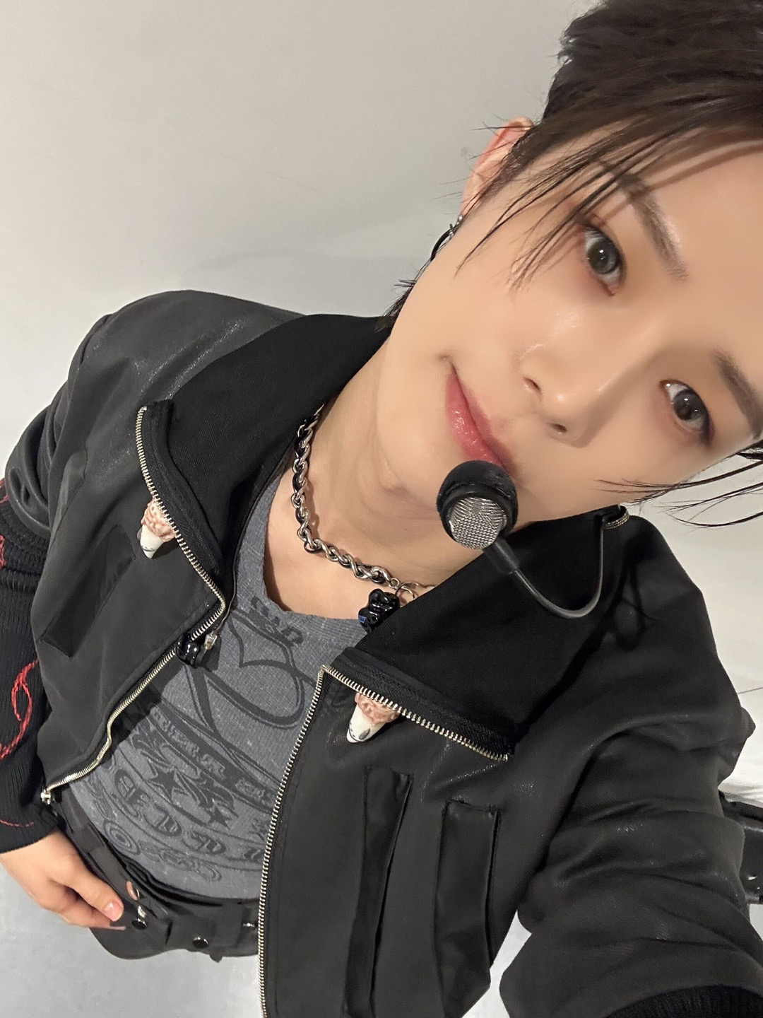 Behind-the-scenes cut of K (&TEAM)
