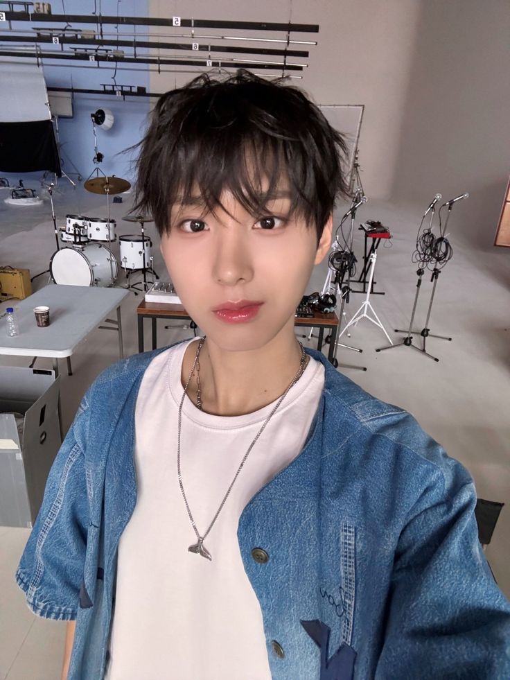 Behind-the-scenes cut of Juwang (KickFlip)