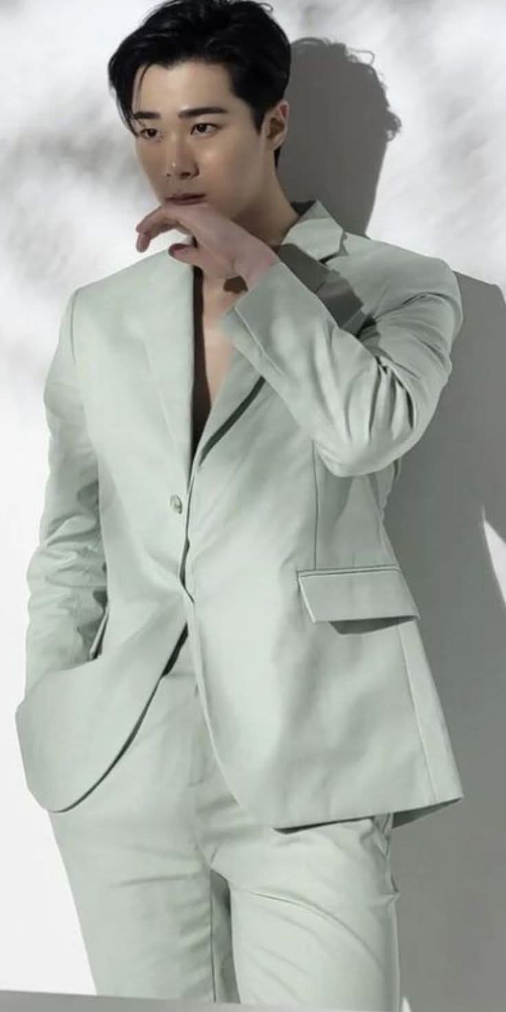 Latest photo of Moonbin (ASTRO)