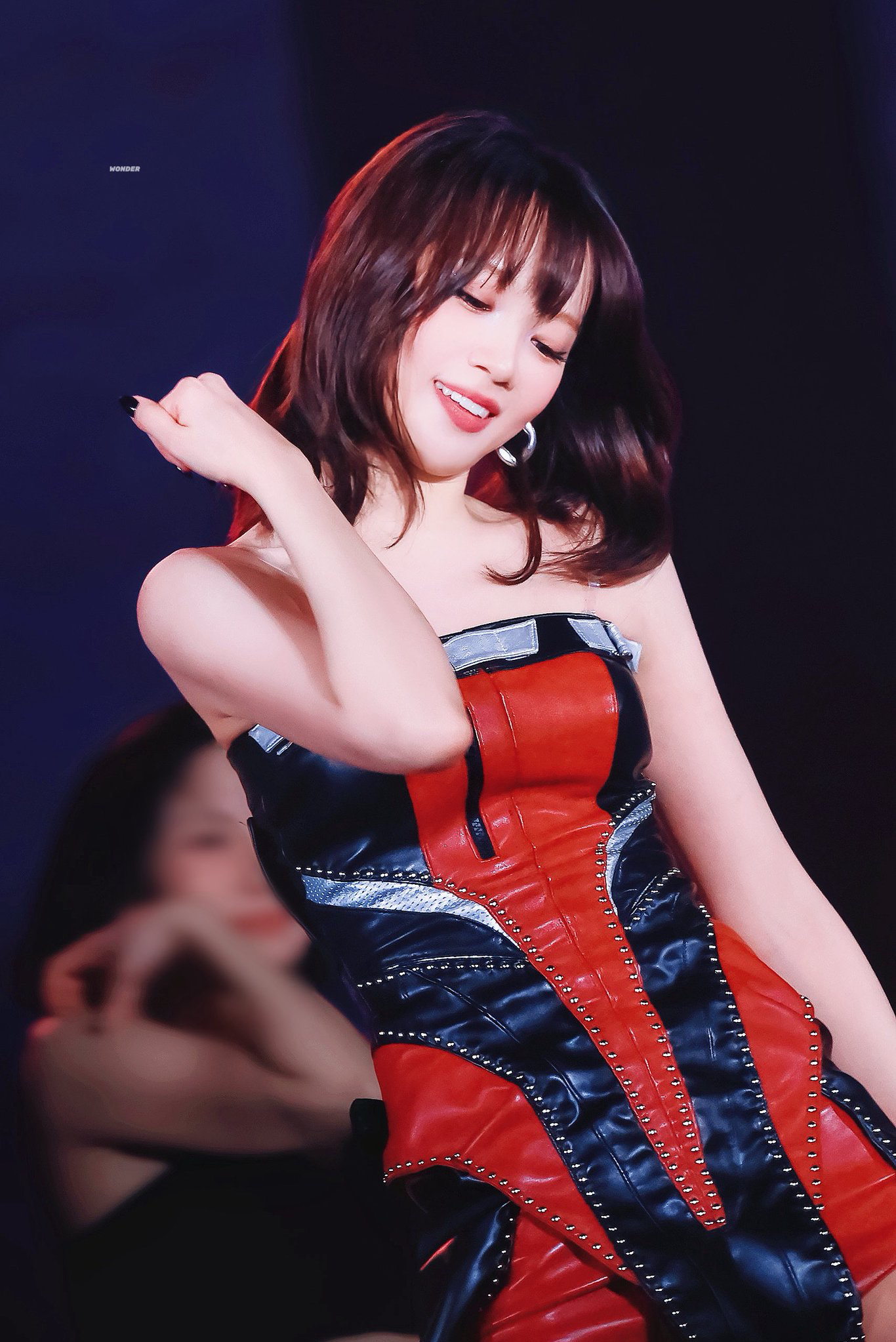 Latest photo of Kim Chaewon (LE SSERAFIM)