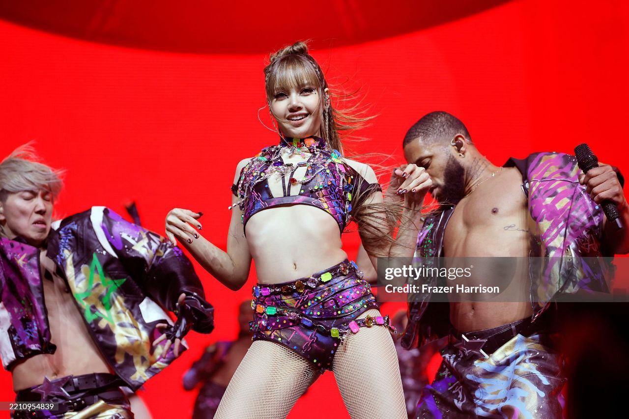 Latest photo of Lisa (BLACKPINK)