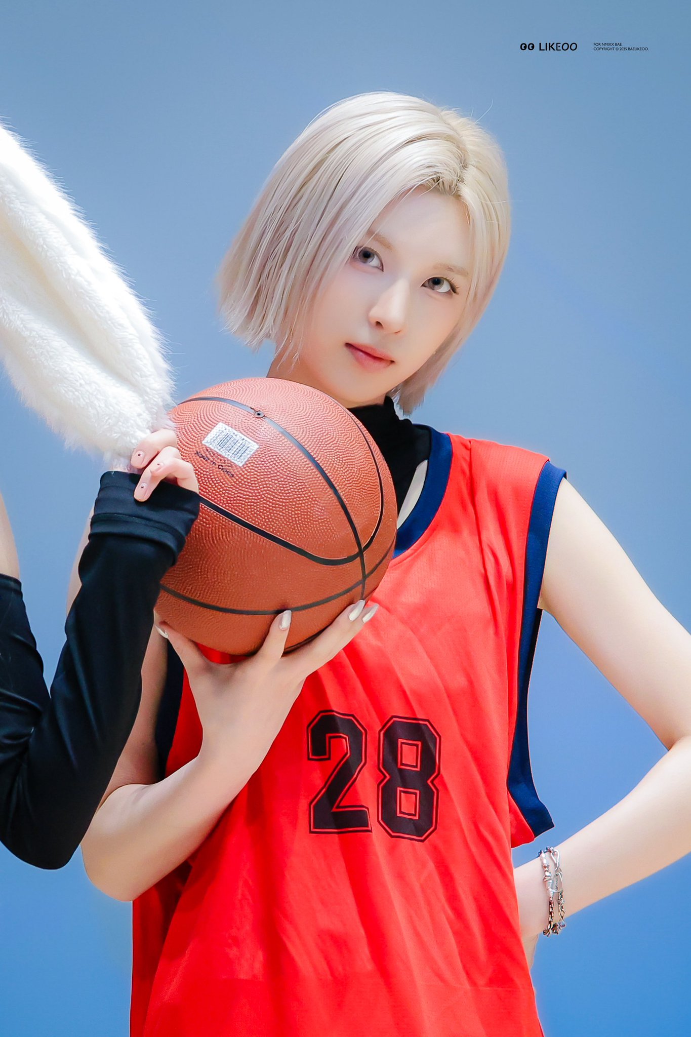 Behind-the-scenes cut of NMIXX