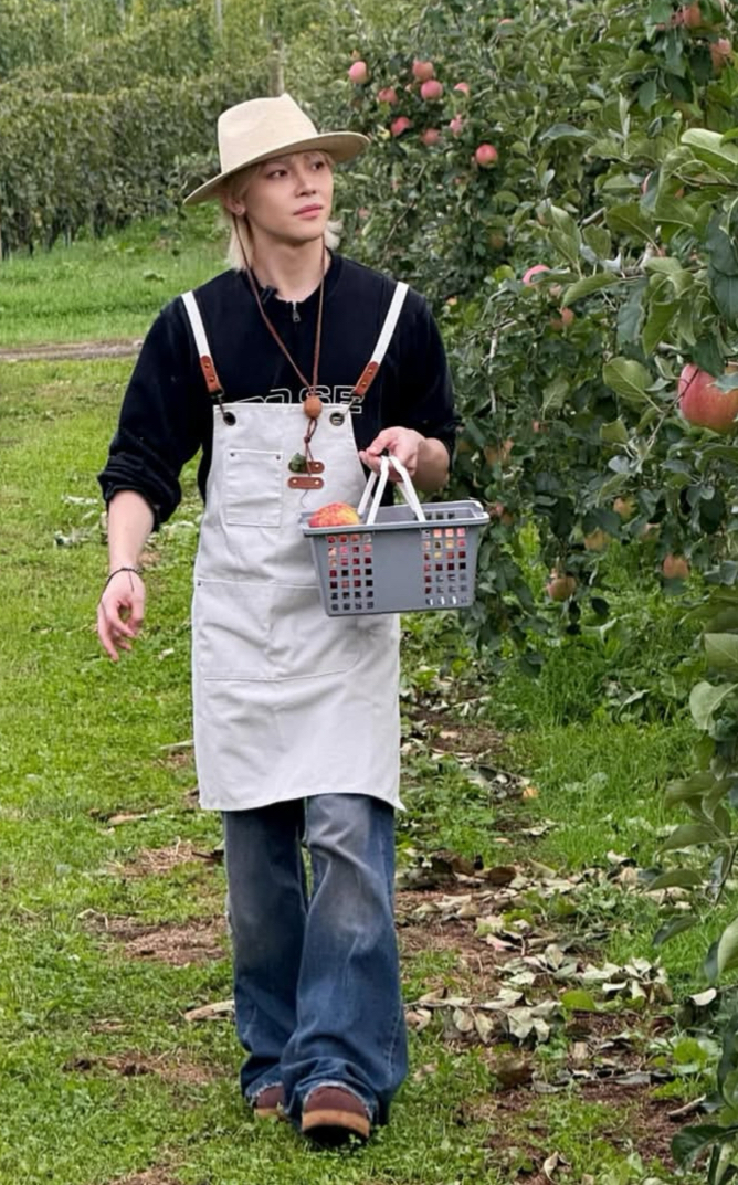 Behind-the-scenes cut of Nicholas (&TEAM)