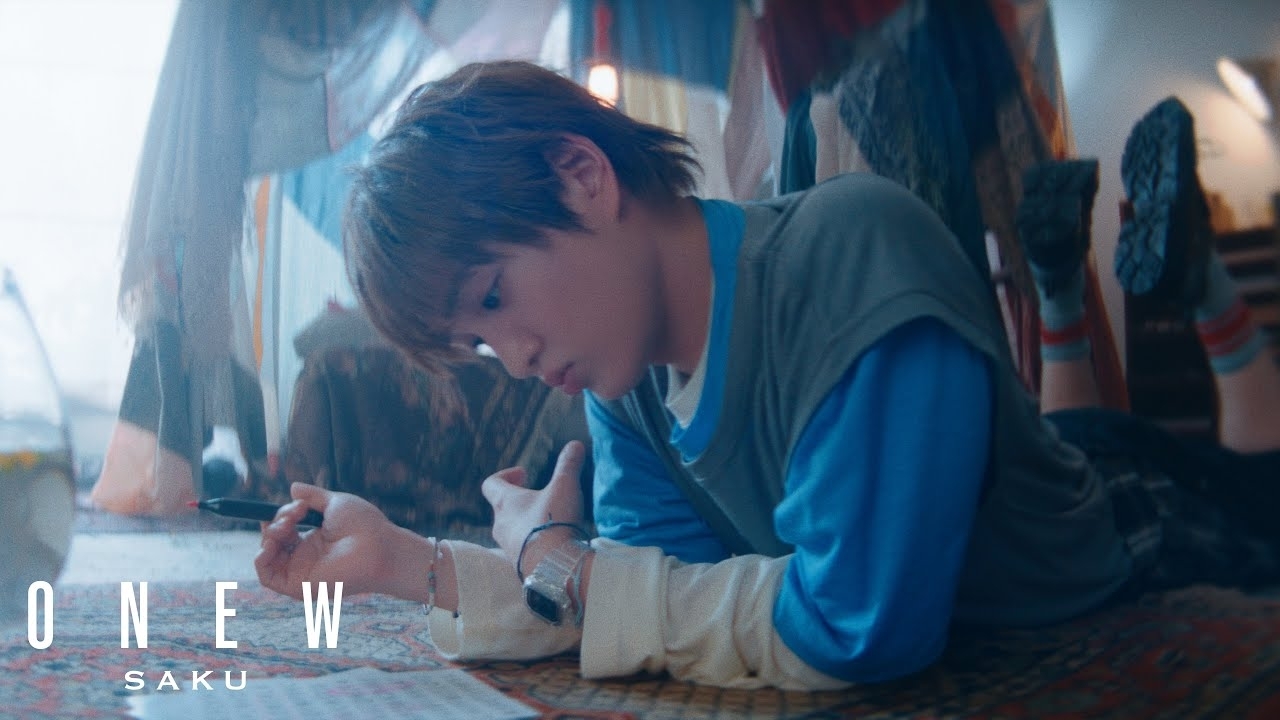 A moment captured by Onew (SHINee)'s fan