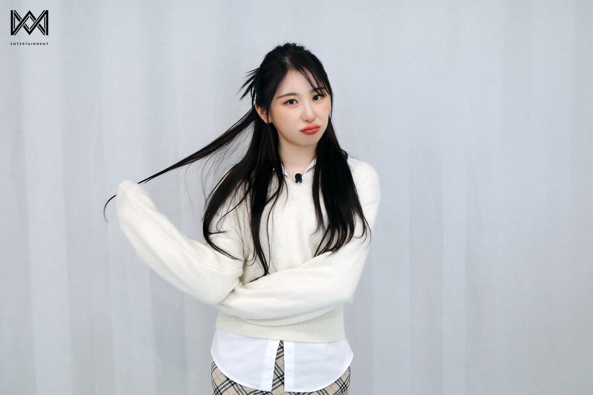 이채연의 비하인드 컷