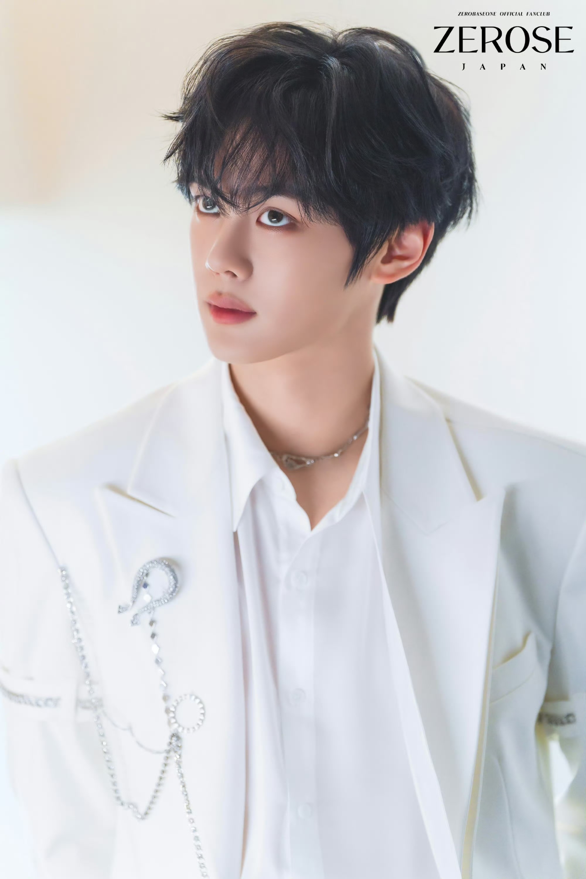 Latest photo of Kim Gyuvin (ZEROBASEONE)