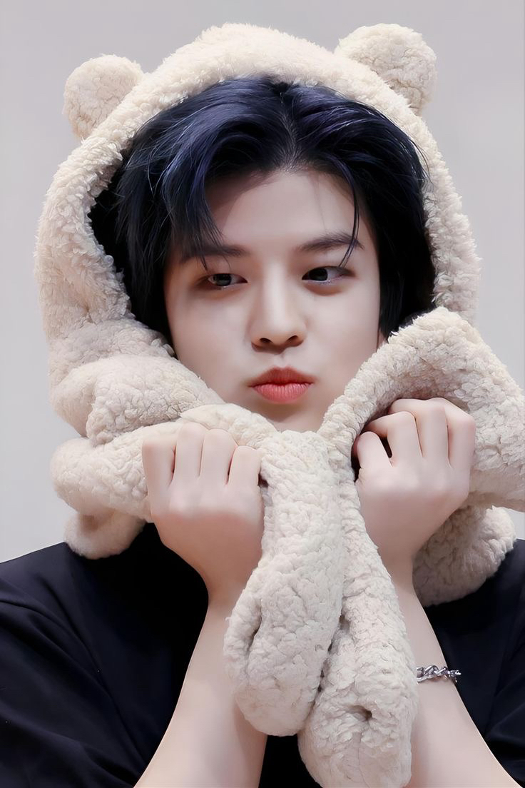 Behind-the-scenes cut of Seungmin (Stray Kids)