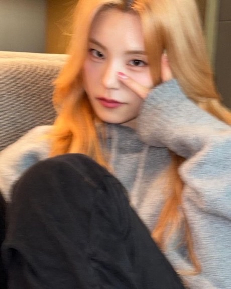 Behind-the-scenes cut of Yeji (ITZY)