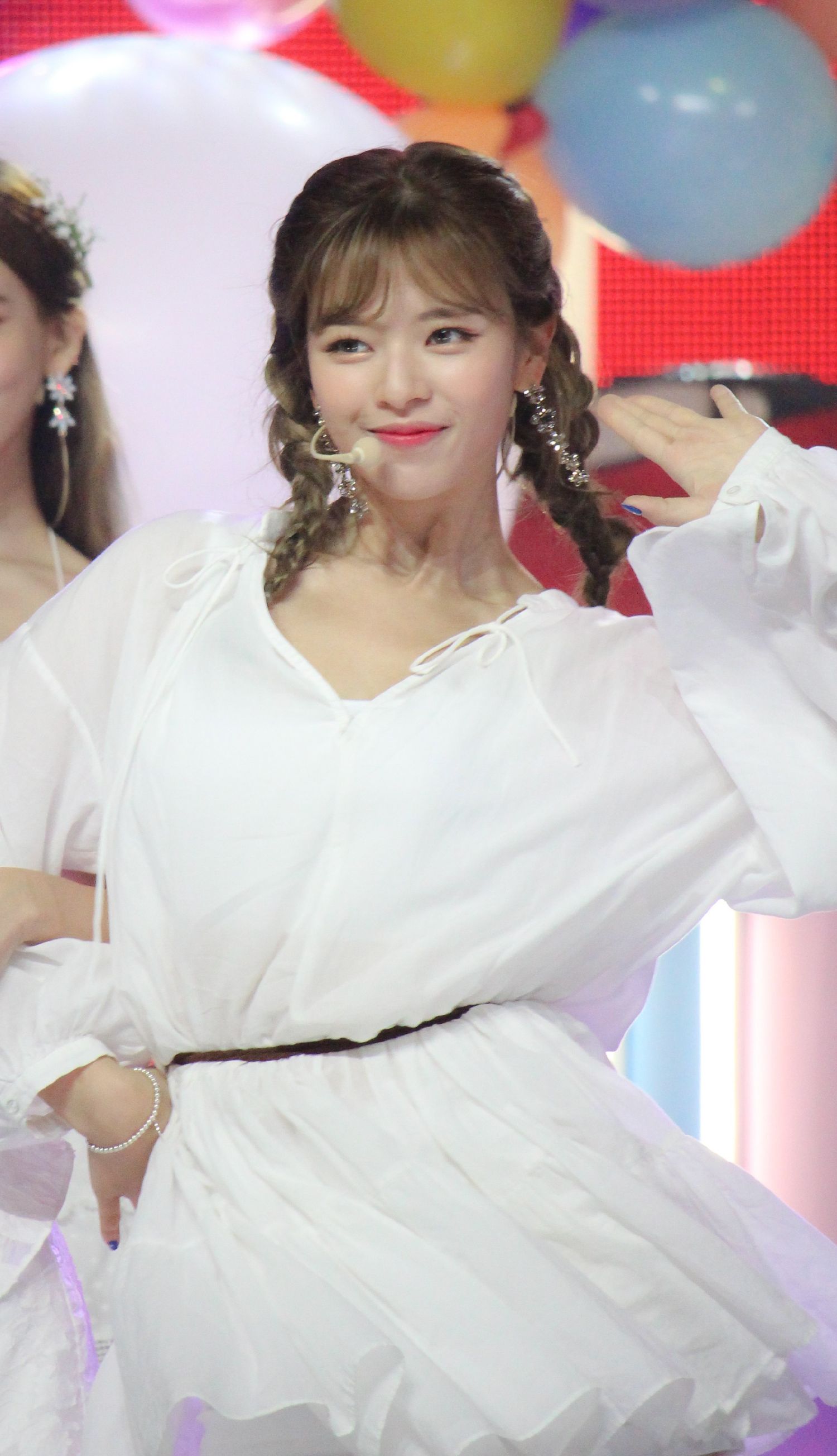 Fandom-recommended wallpaper image of Jeongyeon (TWICE)