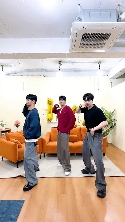 Behind-the-scenes cut of VIXX