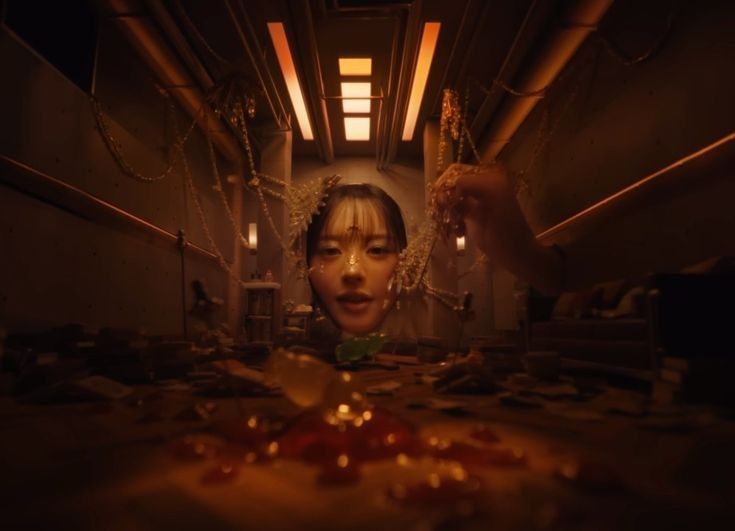 Behind-the-scenes cut of Minju (ILLIT)