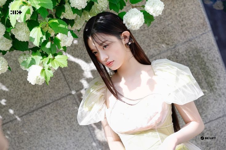 Latest photo of Minju (ILLIT)
