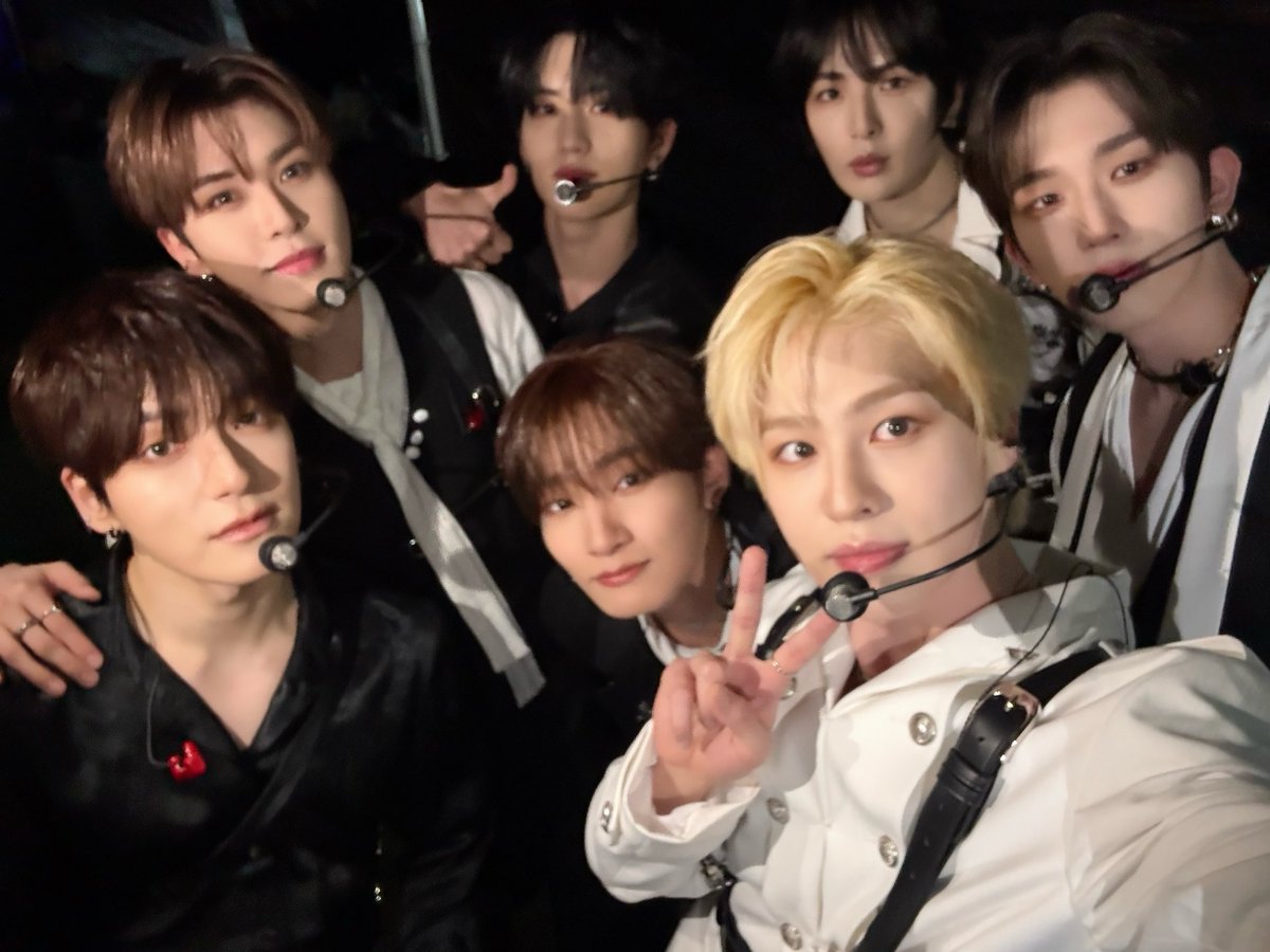 A moment captured by EPEX's fan