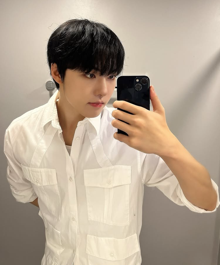 Latest photo of Junghoon (Xikers)