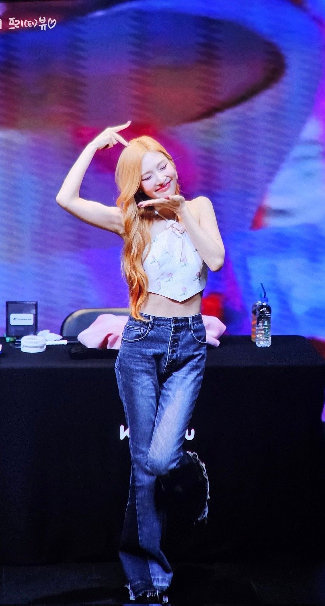 Behind-the-scenes cut of Joy (Red Velvet)