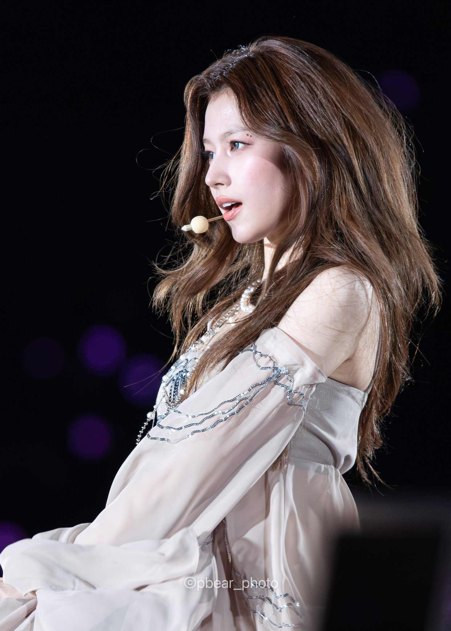 サナ (TWICE)の舞台裏ショット