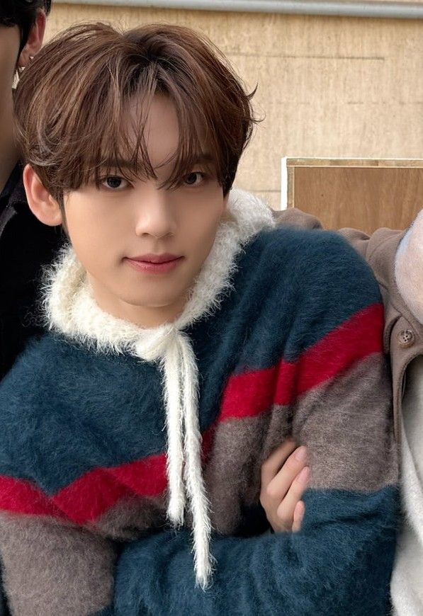 韩维辰 (ZEROBASEONE)的最新活动照片