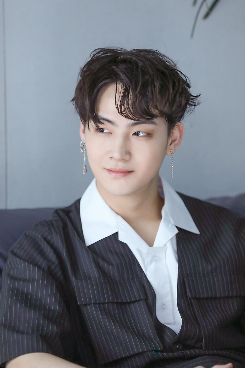 Latest photo of JAY B (GOT7)