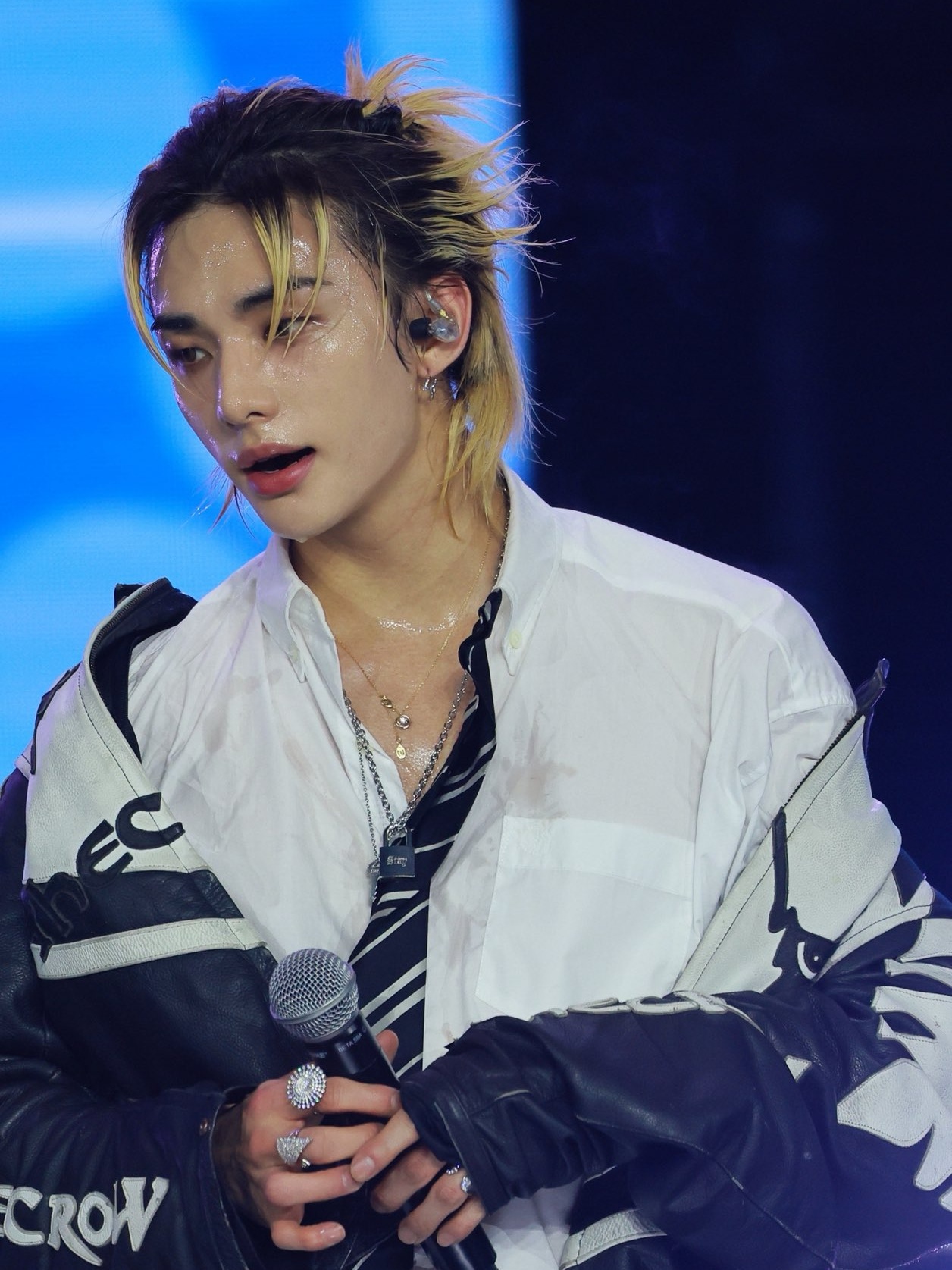 A moment captured by Hyunjin (Stray Kids)'s fan