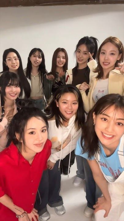 모모 (TWICE) 최근 활동샷