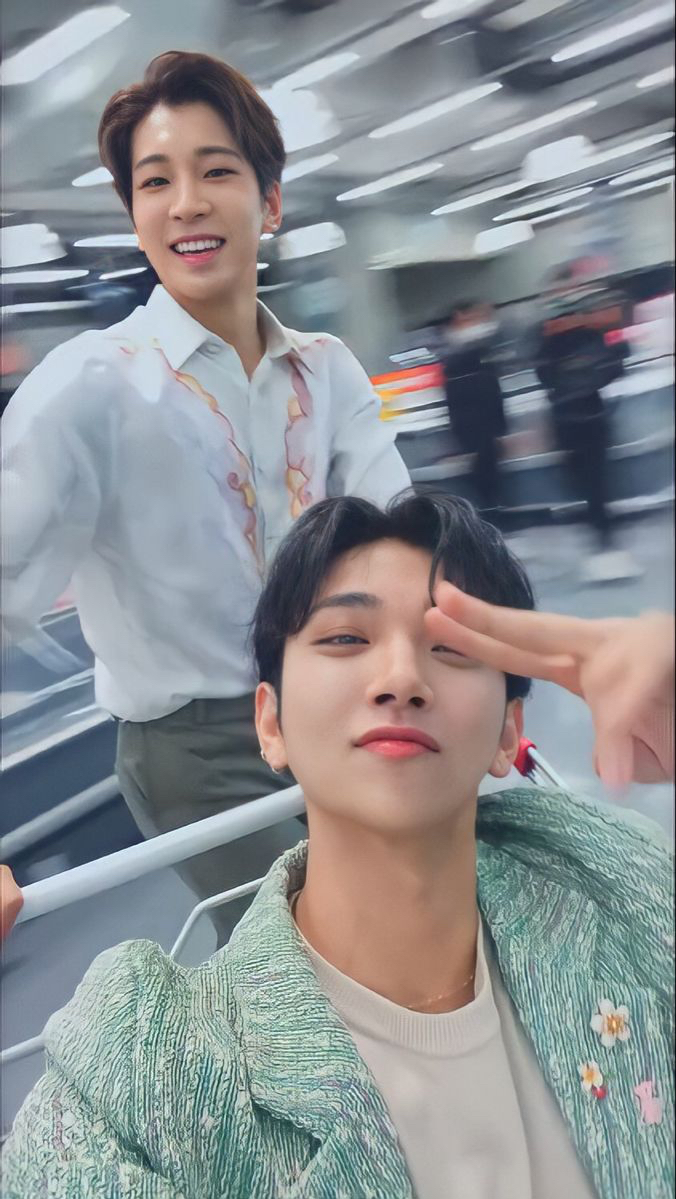 Behind-the-scenes cut of SEVENTEEN