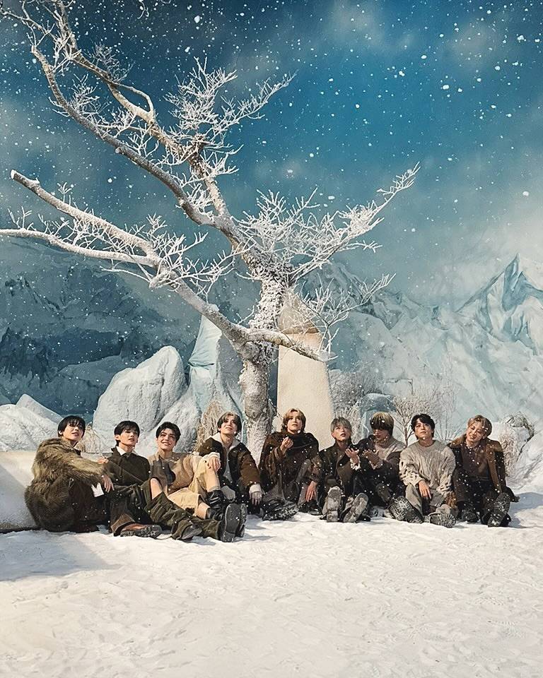 Behind-the-scenes cut of &TEAM