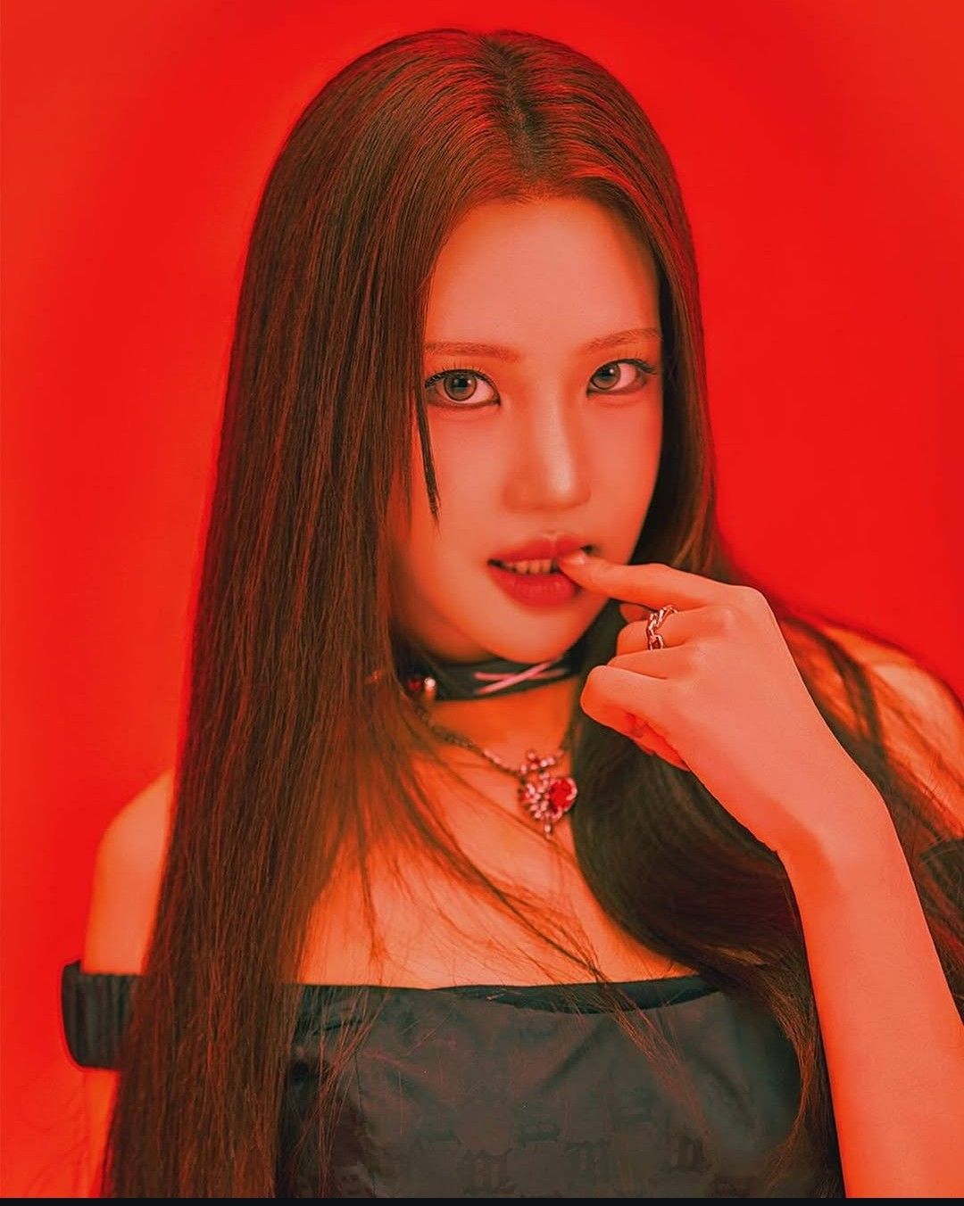 Recent activity shot of Joo E (MOMOLAND)