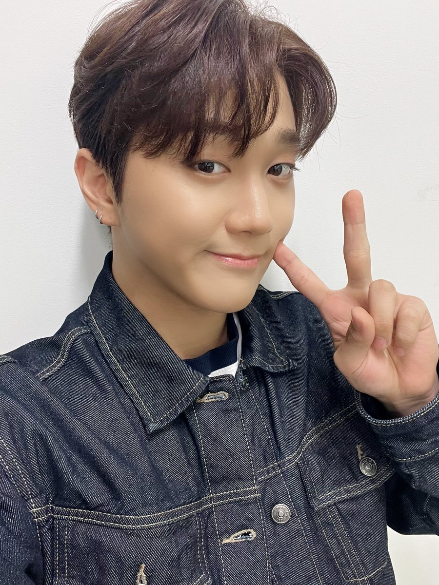 A moment captured by GoldenChild's fan