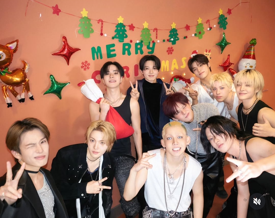 Recent activity shot of TREASURE