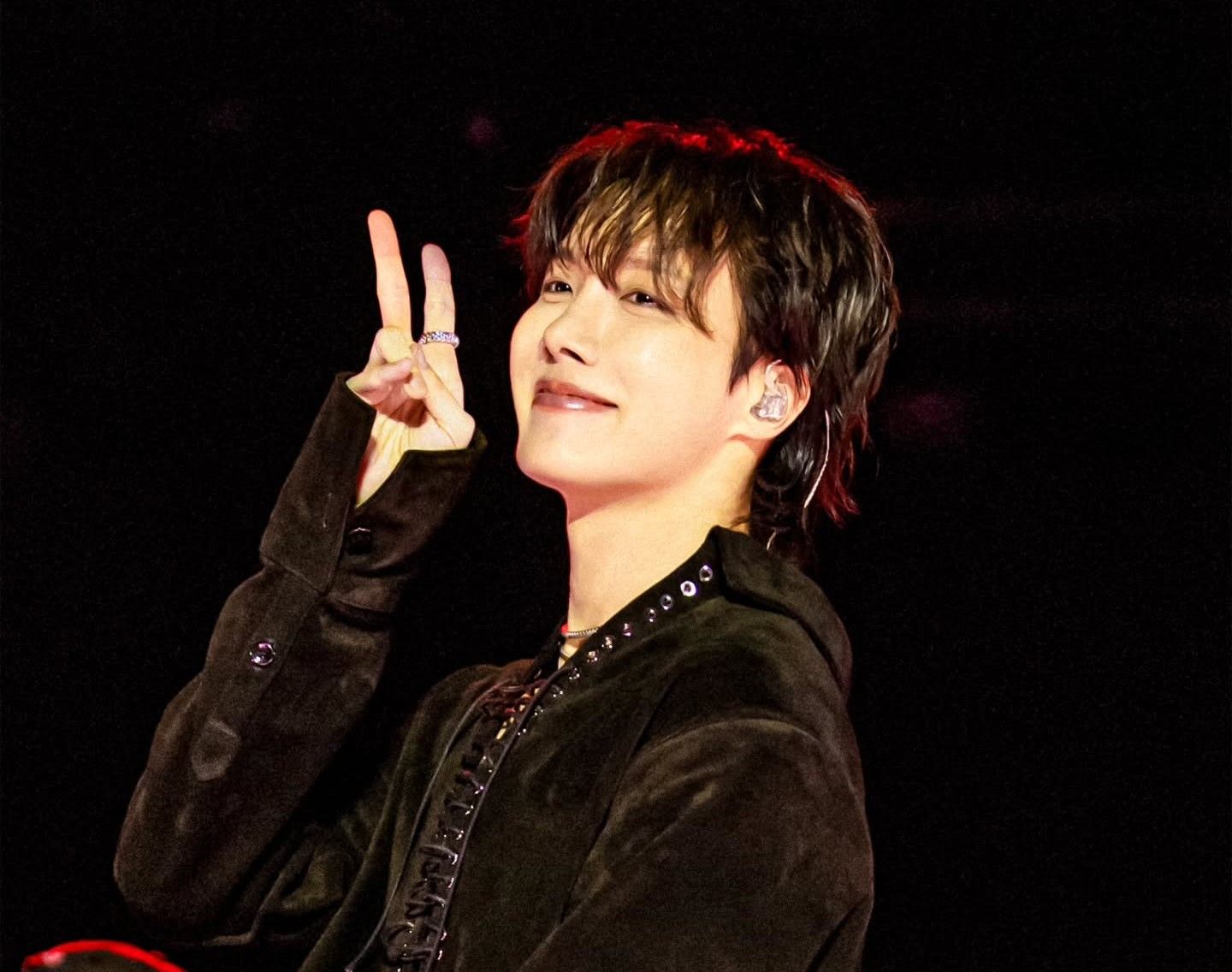 제이홉 (방탄소년단)의 최신 사진