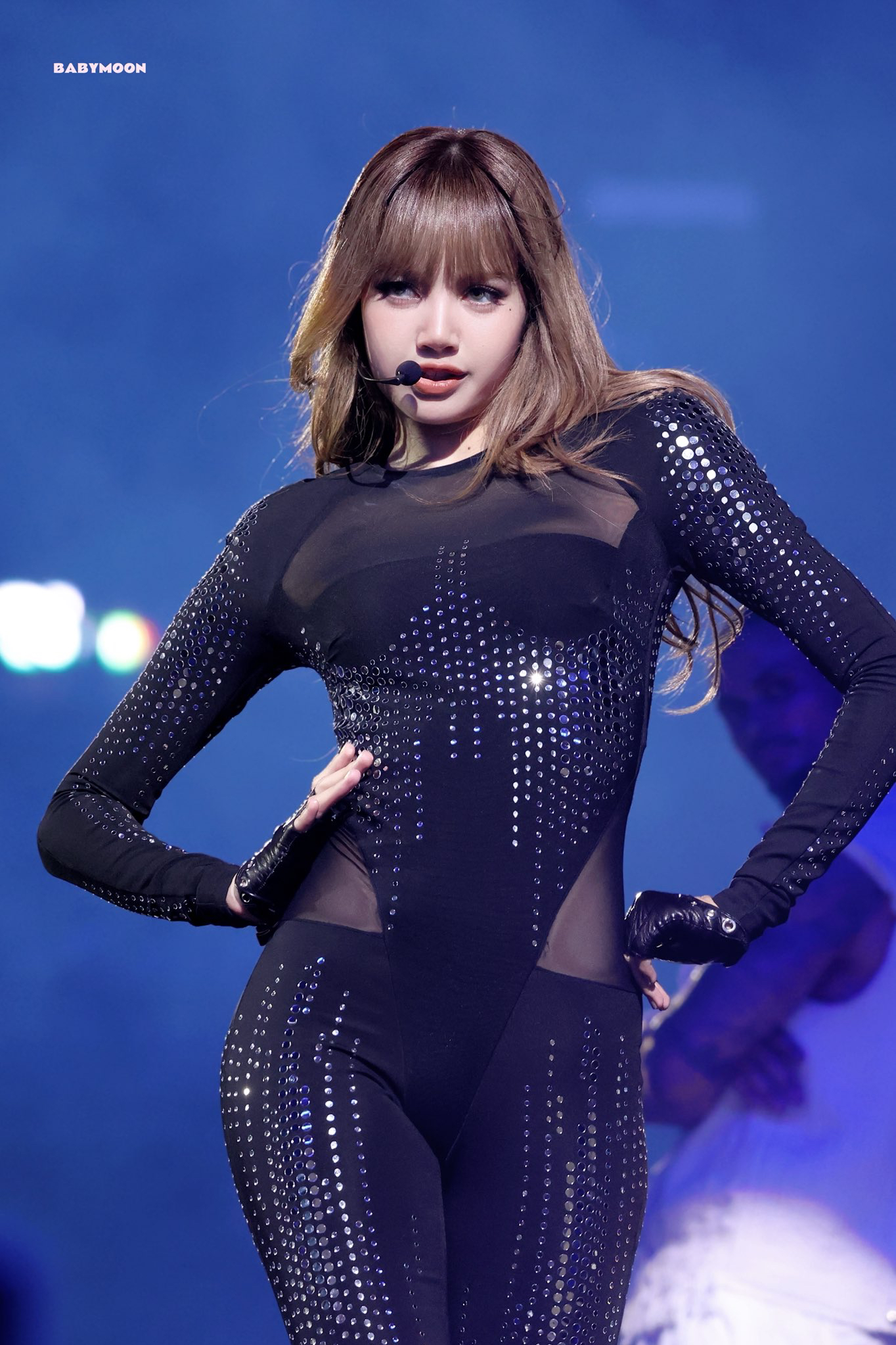 Momen yang diabadikan oleh penggemar Lisa (BLACKPINK)