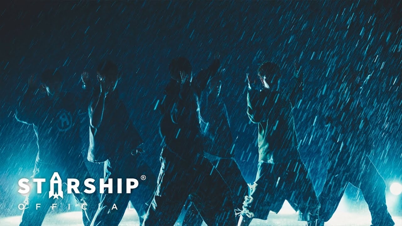 Foto aktivitas terbaru MONSTA X