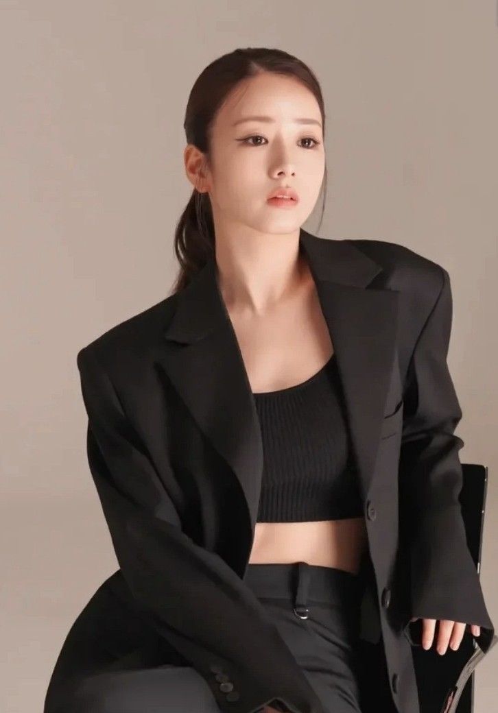 A moment captured by Yoon Bomi (Apink)'s fan