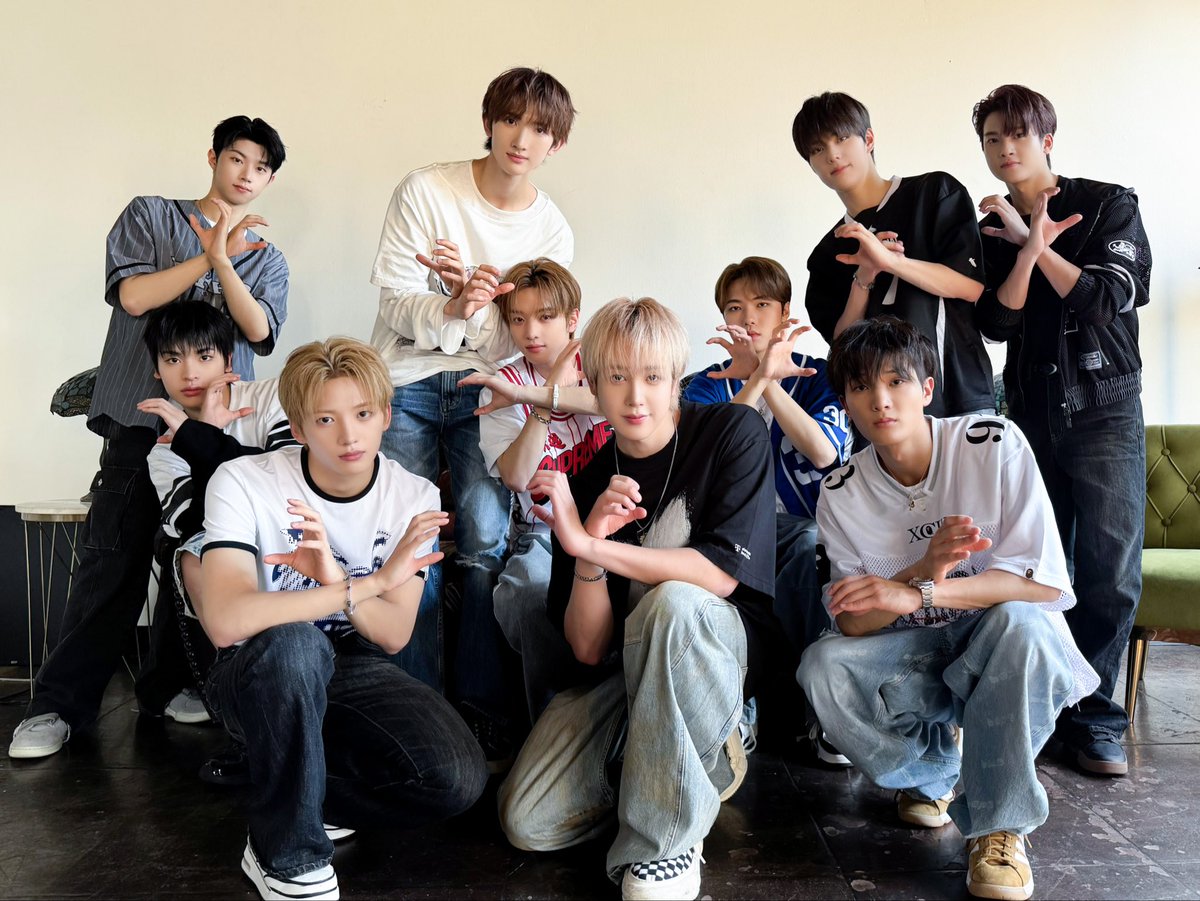 Behind-the-scenes cut of Xikers