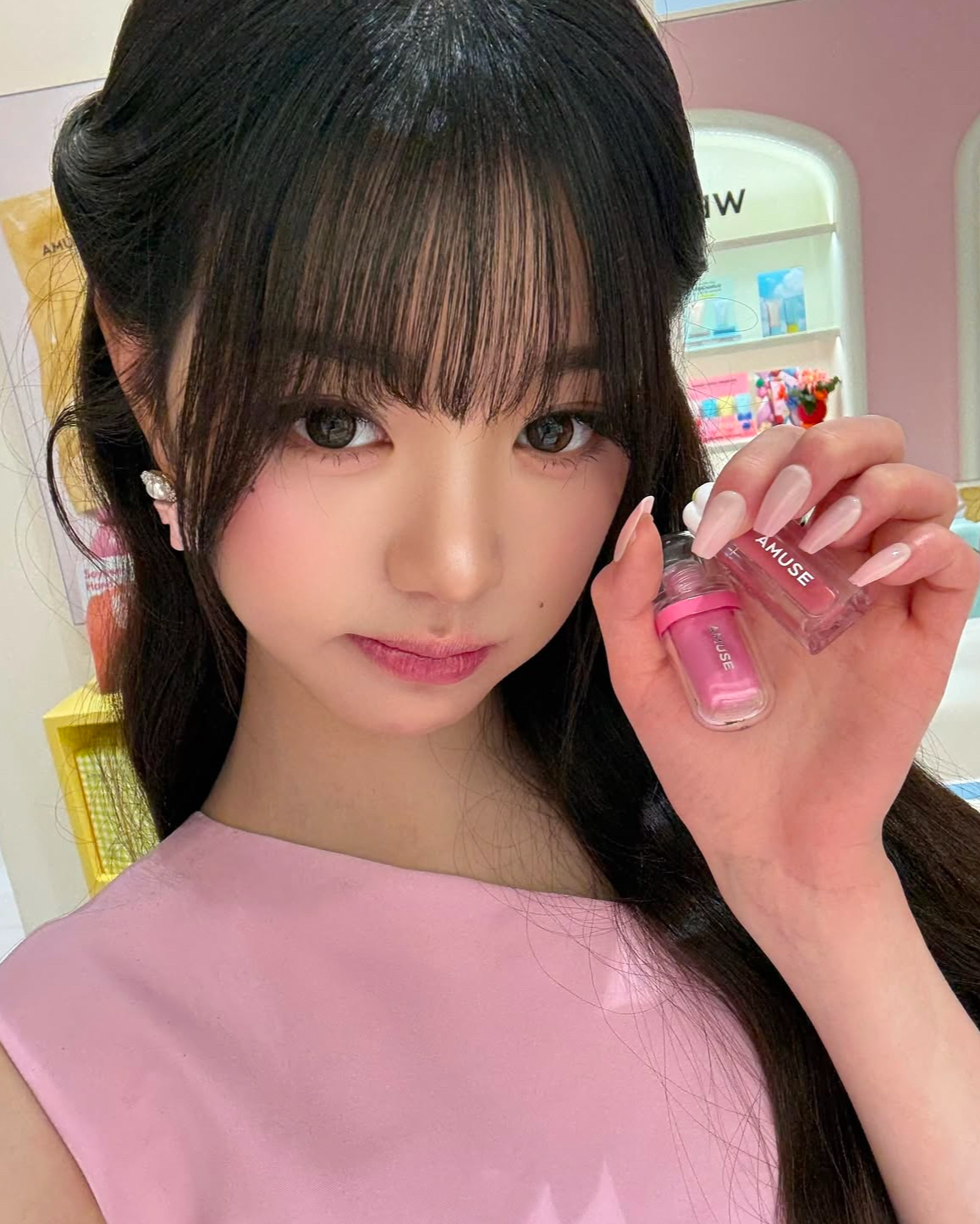 Recent activity shot of Jang Wonyoung (IVE)